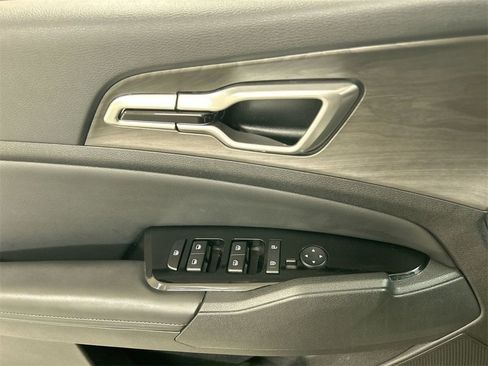 Certified 2023 Kia Sportage X-Line w/ X-Line Premium Package image 11