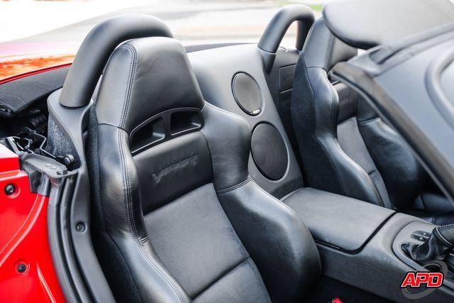 Used 2004 Dodge Viper SRT-10 RWD image 25
