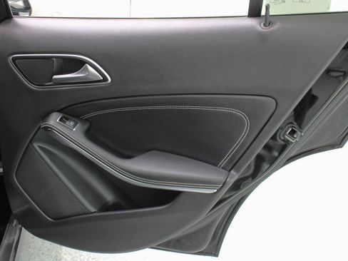 Used 2019 Mercedes-Benz GLA 250 image 45