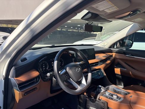 Used 2023 INFINITI QX60 Sensory w/ Vision Package image 12