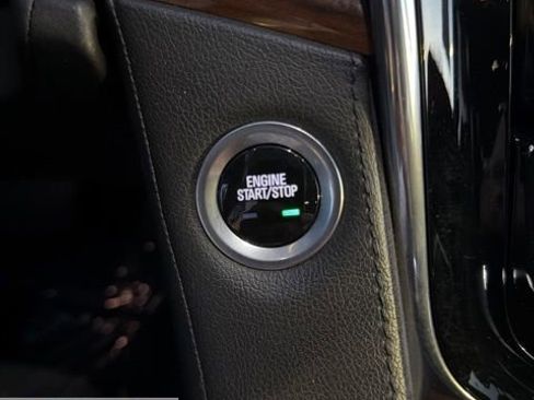 Used 2017 Cadillac Escalade ESV Luxury image 57