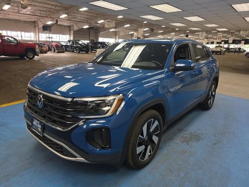 Used 2026 Volkswagen Atlas Cross Sport SE AWD/4WD image 16