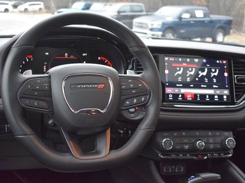Used 2025 Dodge Durango GT image 27