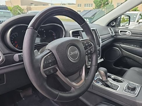 Used 2017 Jeep Grand Cherokee Summit AWD/4WD image 28