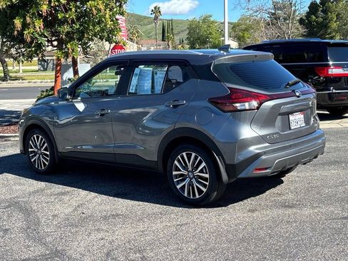 Used 2021 Nissan Kicks SV image 5