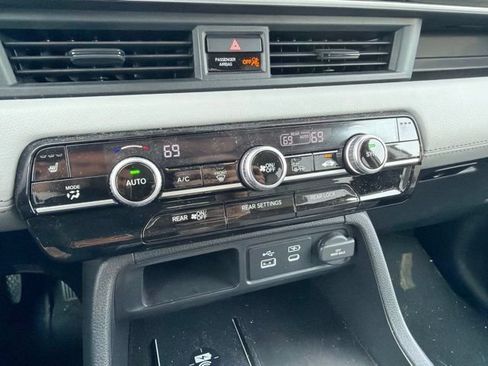 Used 2024 Honda Pilot EX-L image 23
