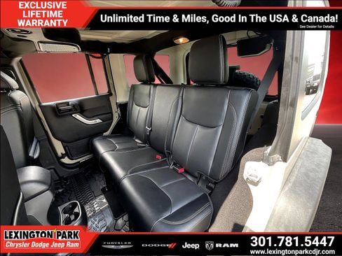 Used 2017 Jeep Wrangler Unlimited Rubicon w/ Dual Top Group AWD/4WD image 20