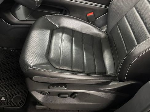 Used 2024 Volkswagen Atlas Cross Sport SEL R-Line AWD/4WD image 14
