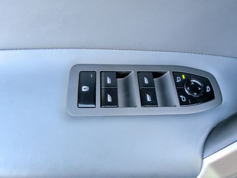 Certified 2023 BMW iX M60 w/ Executive Package image 30