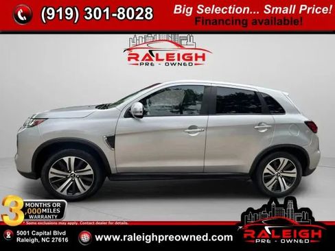 Used 2022 Mitsubishi Outlander Sport SE image 2
