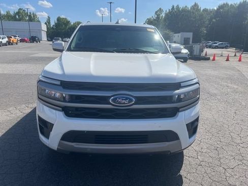 Used 2024 Ford Expedition Max XLT AWD/4WD image 2