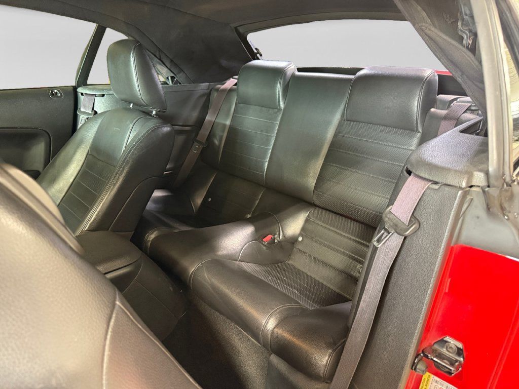 Used 2005 Ford Mustang GT RWD image 31