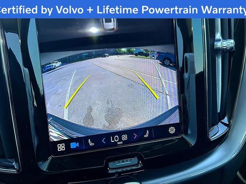 Used 2022 Volvo XC60 B5 Momentum image 29