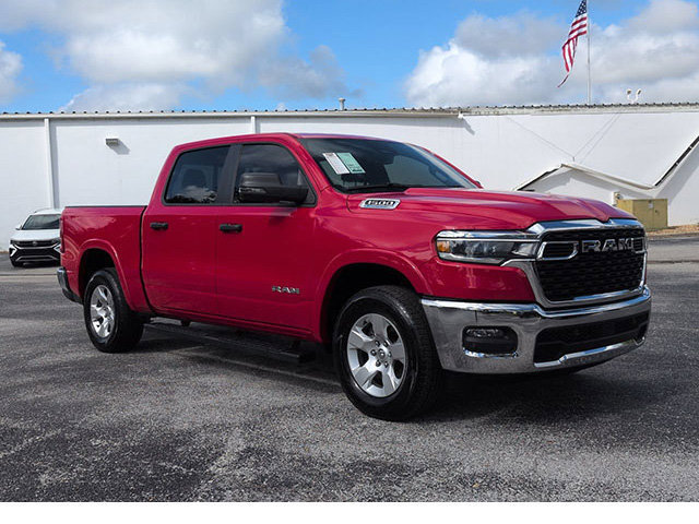 Used 2025 RAM 1500 Big Horn AWD/4WD image 2