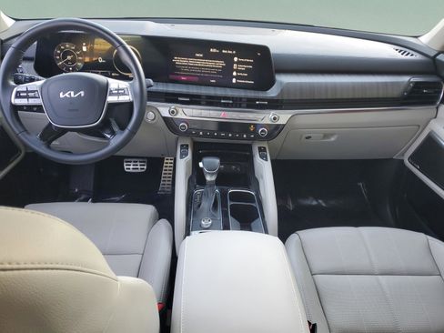 Certified 2024 Kia Telluride SX image 8