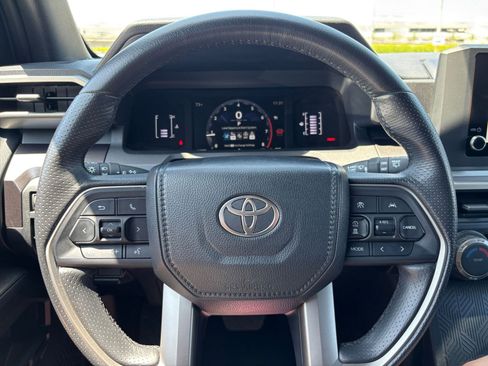 Used 2025 Toyota 4Runner SR5 RWD image 27