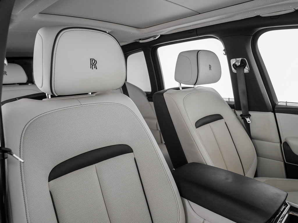 Used 2019 Rolls-Royce Cullinan AWD/4WD image 31