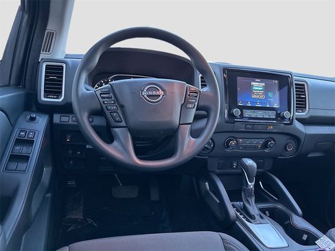 Used 2024 Nissan Frontier SV w/ Technology Package image 20