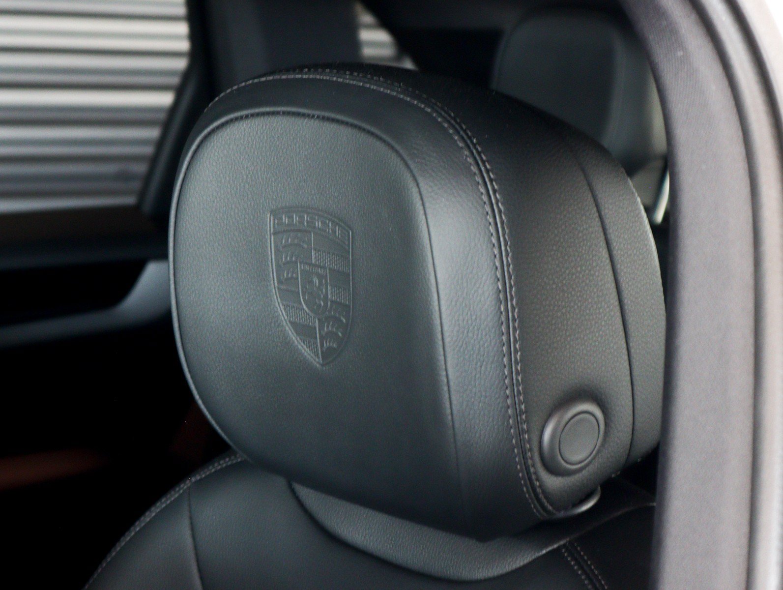 Used 2026 Porsche Cayenne AWD/4WD image 6