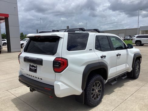New 2026 Toyota 4Runner SR5 RWD image 2