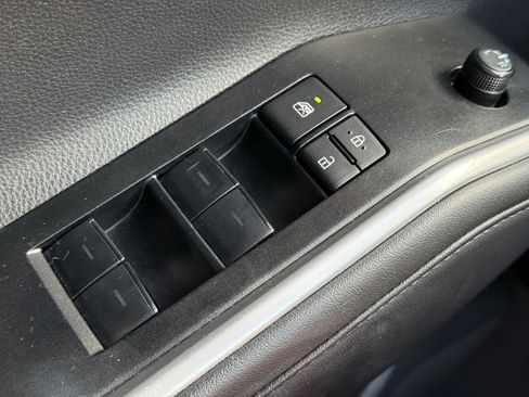 Used 2026 Toyota Highlander XLE AWD/4WD image 28