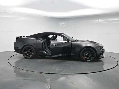 Used 2019 Chevrolet Camaro SS RWD image 38