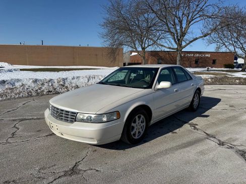 Used 2001 Cadillac Seville SLS w/ Luxury Pkg image 1