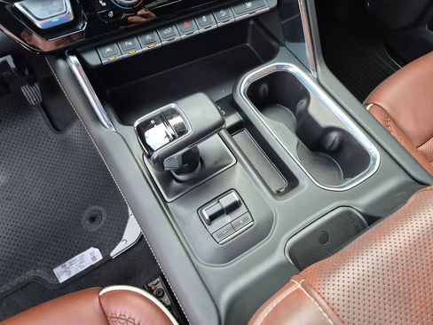 Used 2024 GMC Sierra 1500 Denali Ultimate AWD/4WD image 30