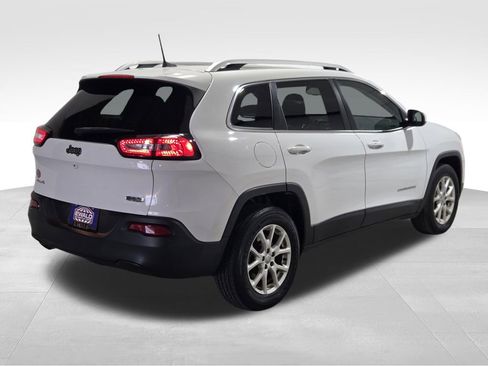Used 2016 Jeep Cherokee Latitude w/ Comfort/Convenience Group image 24