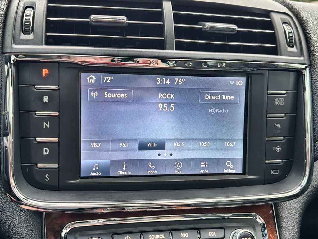 Used 2020 Lincoln Continental Reserve FWD image 12