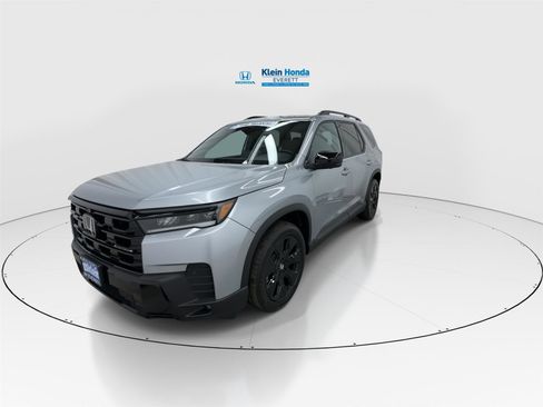 New 2026 Honda Pilot Black Edition image 6