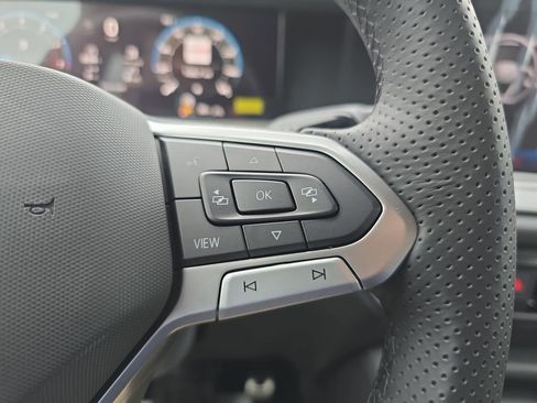 New 2026 Volkswagen Tiguan SE R-Line AWD/4WD image 15