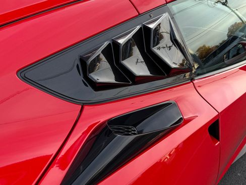 Used 2017 Chevrolet Corvette Stingray Coupe image 18