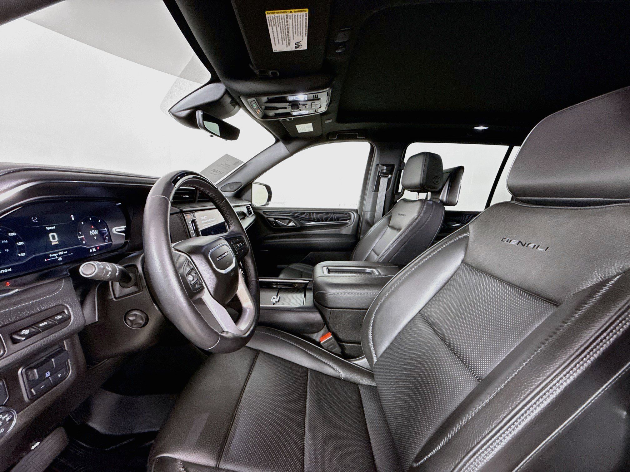 Used 2024 GMC Yukon XL Denali w/ Advanced Technology Package AWD/4WD image 24