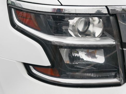 Used 2017 Chevrolet Tahoe LT image 16