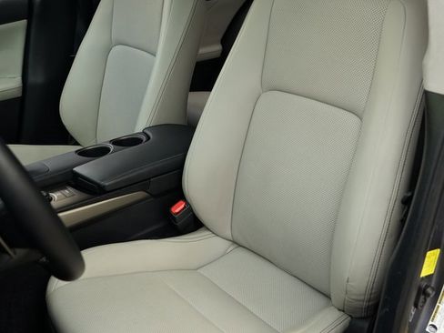 Used 2014 Lexus IS 350 image 3