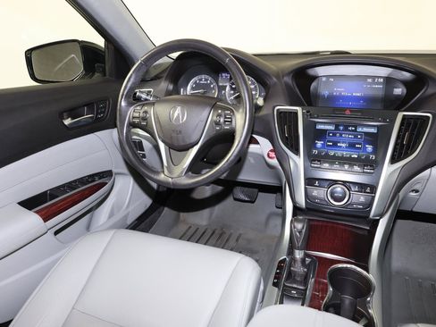 Used 2016 Acura TLX FWD image 9
