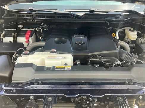 Used 2024 Toyota Tundra Limited AWD/4WD image 13