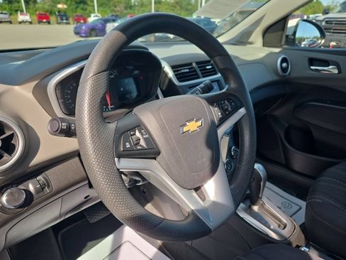 Used 2020 Chevrolet Sonic LT FWD image 9