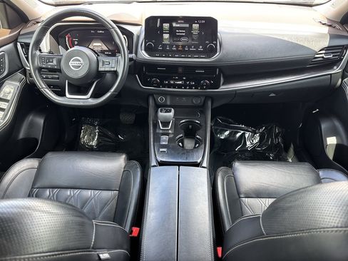 Used 2021 Nissan Rogue Platinum image 13