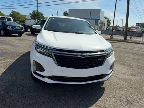 Used 2023 Chevrolet Equinox RS FWD image 3