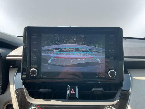 Used 2022 Toyota Corolla Cross LE image 13