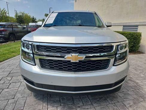 Used 2019 Chevrolet Suburban LT w/ Luxury Package image 5