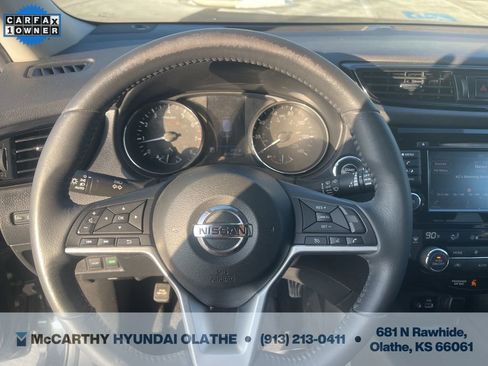 Used 2018 Nissan Rogue SV image 21