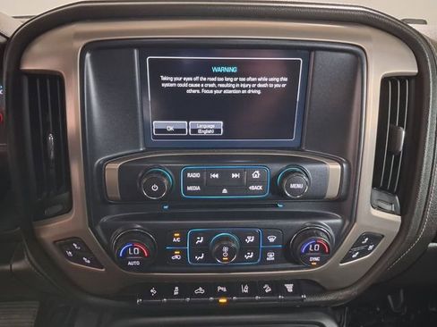 Used 2018 GMC Sierra 2500 Denali w/ Duramax Plus Package AWD/4WD image 22