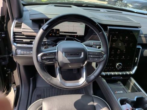 Used 2025 GMC Acadia Denali w/ Super Cruise Package AWD/4WD image 15