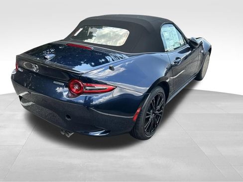 New 2026 MAZDA MX-5 Miata Club w/ Weather Package RWD image 7