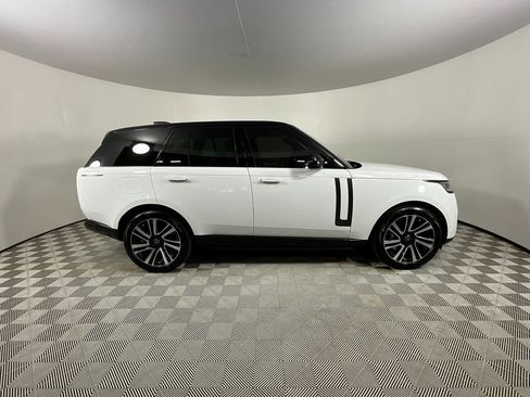 Certified 2023 Land Rover Range Rover SE image 5