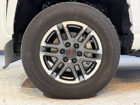 Used 2024 Toyota Tacoma TRD Sport image 12