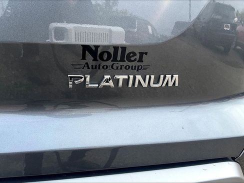 Used 2024 Nissan Pathfinder Platinum w/ Cargo Package image 8